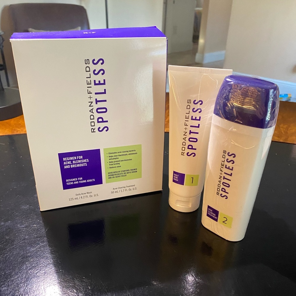 Rodan + Fields Spotless Acne Treatment NEW